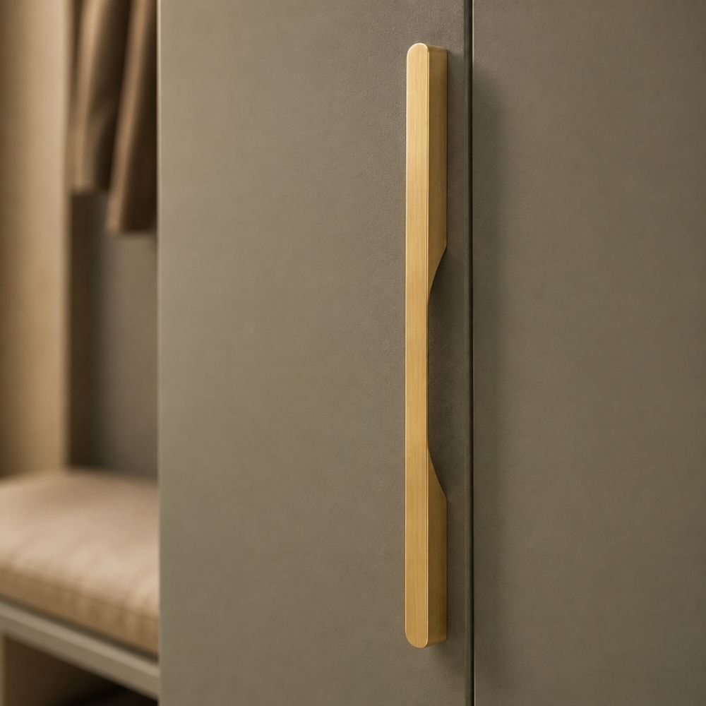 Poignet de porte doré